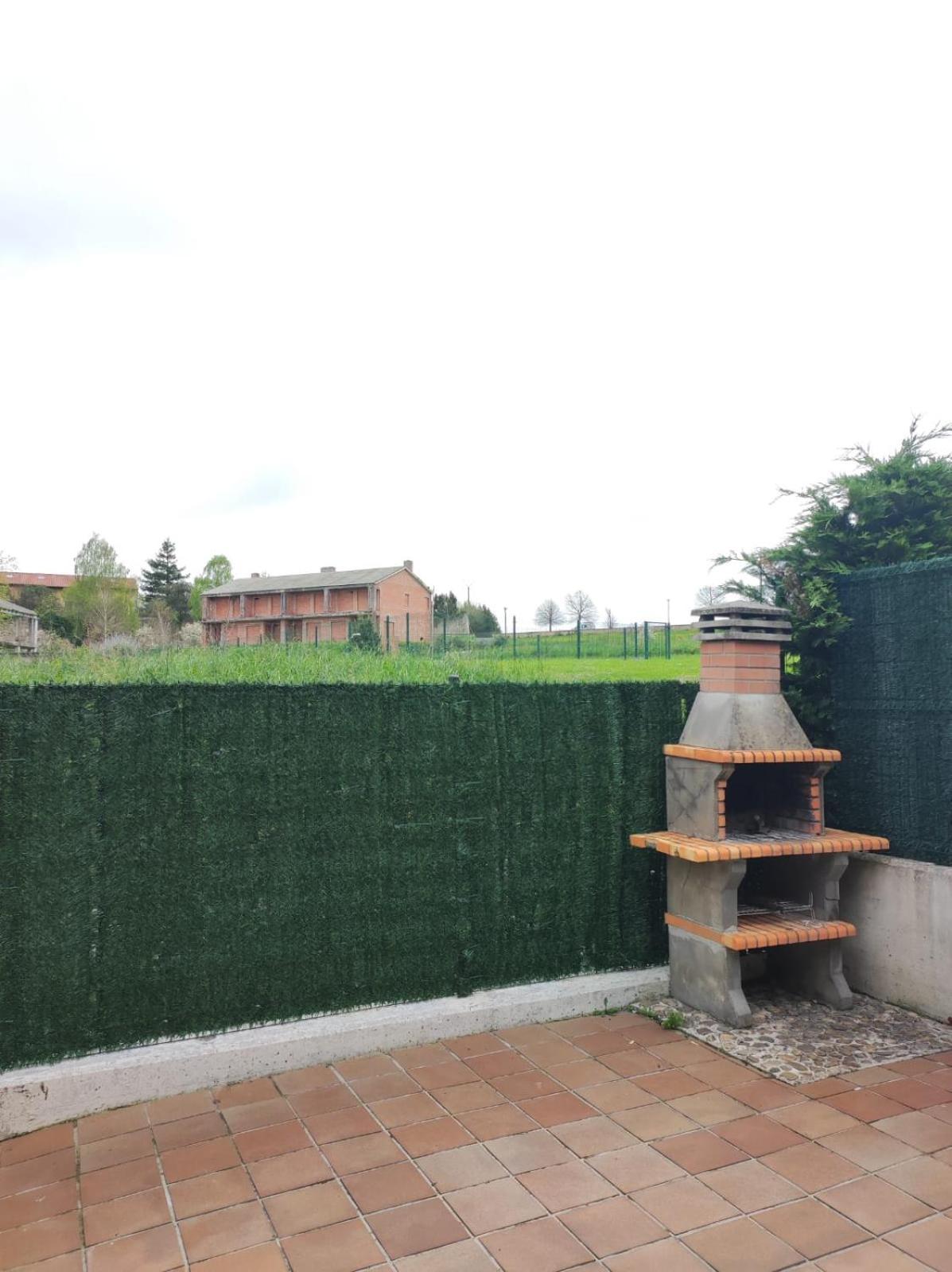 Chalet Bajo Con Jardin, Patio, Cenador Y Barbacoa. Viveda Εξωτερικό φωτογραφία