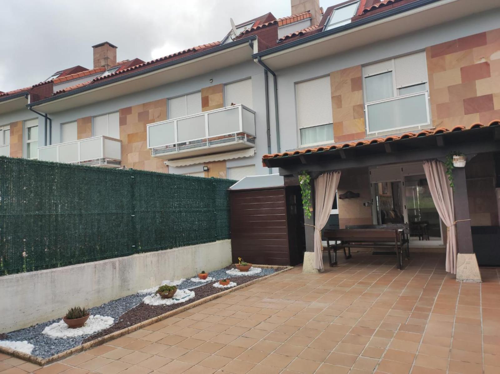 Chalet Bajo Con Jardin, Patio, Cenador Y Barbacoa. Viveda Εξωτερικό φωτογραφία